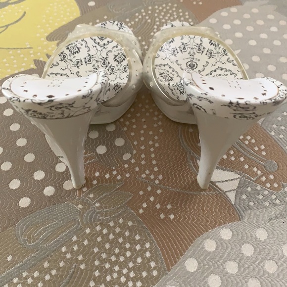 BCBGirls-Clear/White-Heels-Size 6.5 - Picture 9 of 14